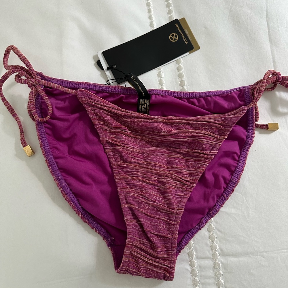 VIX Paula Hermanny String Bikini Bottom in Berry Blast Size Medium